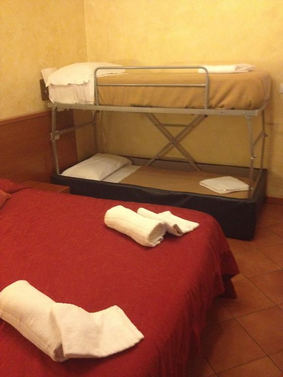 Roma Termini Inn Esterno foto