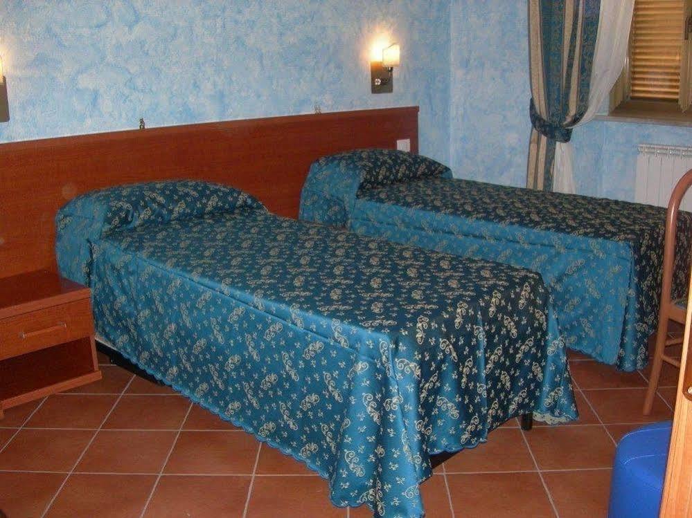 Roma Termini Inn Esterno foto